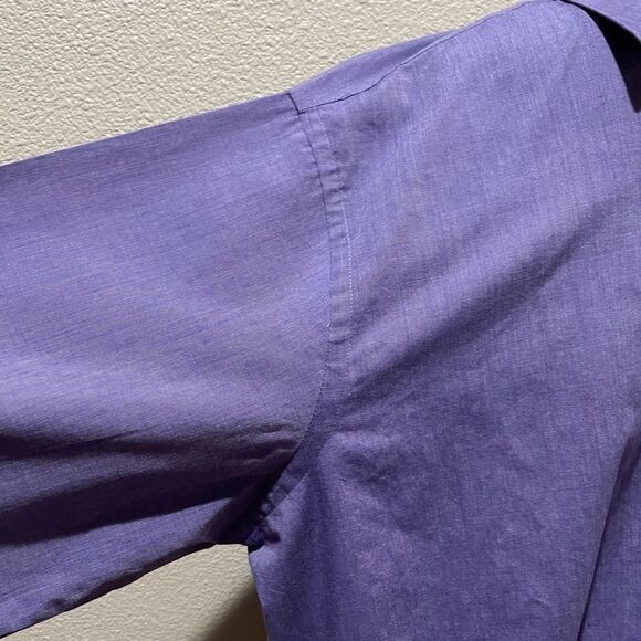 Van Heusen Regular Fit Purple Button Down Men Collar Shirt Size 171/2 34/35 - Picture 3 of 7